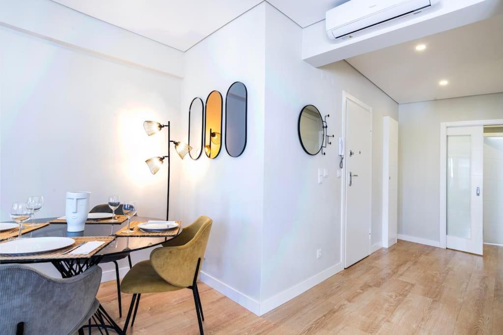 New - Luxury & Bright Apartment リスボン エクステリア 写真